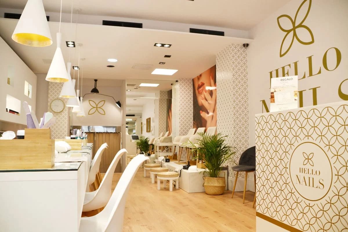 Hello Nails - Salón de Belleza y Uñas